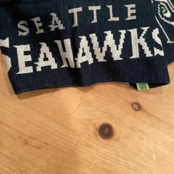 NWT Forever Collectibles Seattle Seahawks NFL Scarf Unisex - Picture 5 of 8